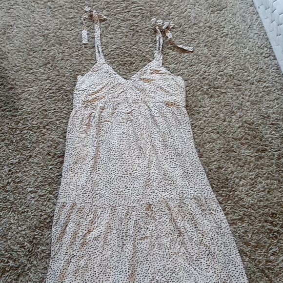 Gorgeous New Express Maxi Dress Size Medium. - Picture 6 of 7